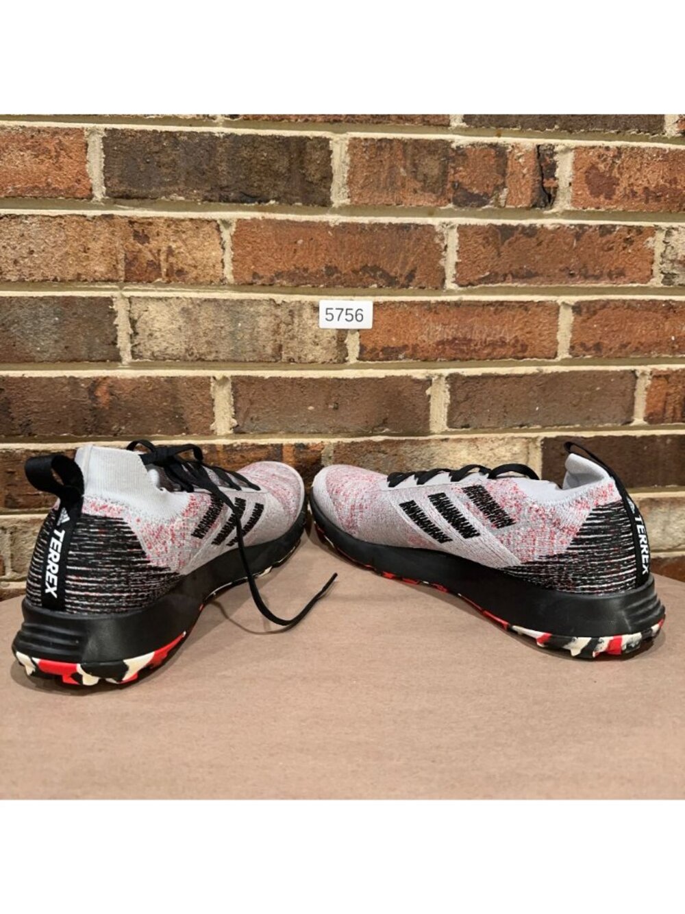 Adidas Terrex Two Parley Trail Running Shoes Mens Size 11.5 Grey Red FU7659 - Picture 2 of 10